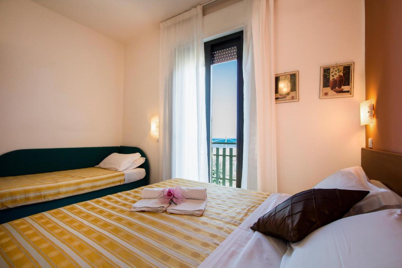 Hotel Villa Sole Resort Bellaria-Igea Marina Ngoại thất bức ảnh