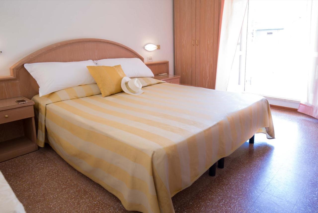 Hotel Villa Sole Resort Bellaria-Igea Marina Ngoại thất bức ảnh